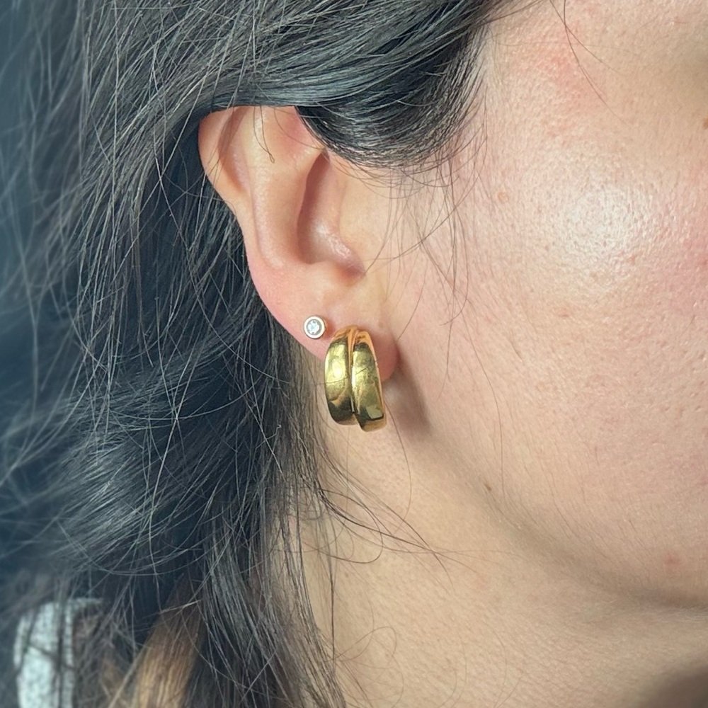 Vintage Napier Old Money Gold Hoop Earrings Screw back Clip on